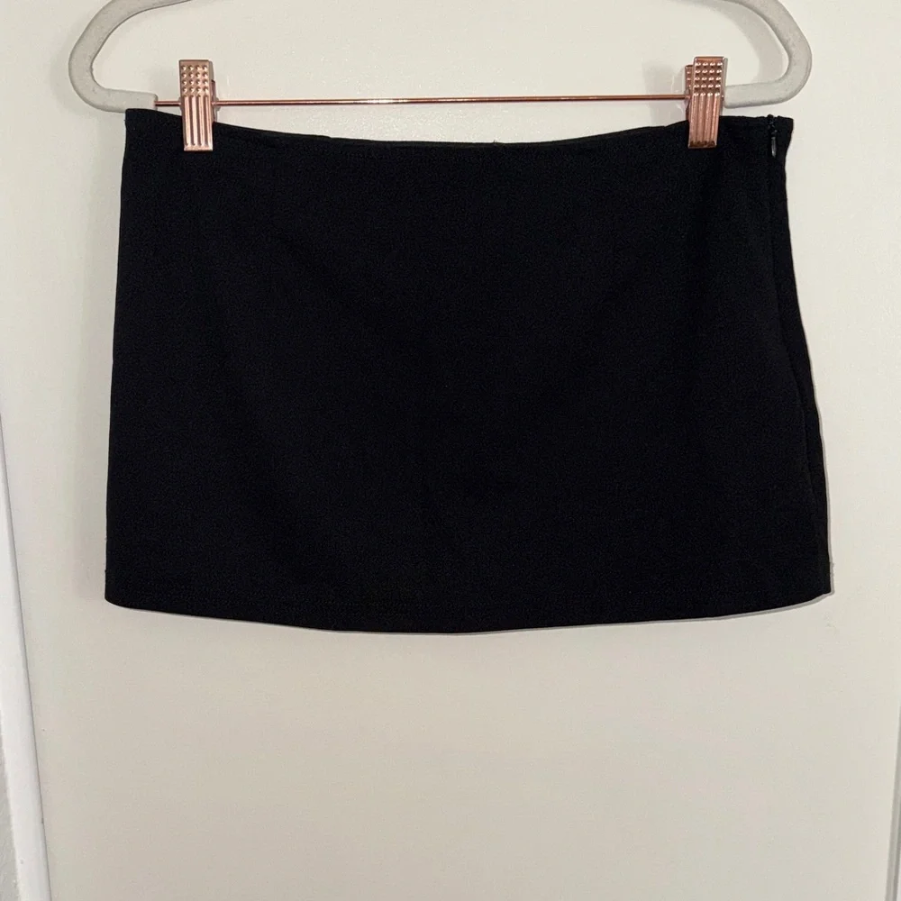 SHEIN chic black